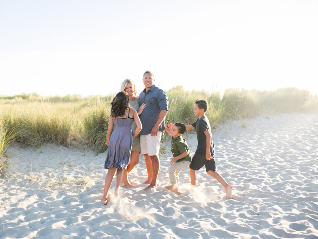 fun beach family photos 